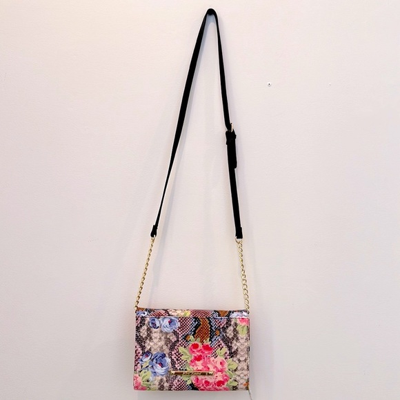 Betsy Johnson Floral Crossbody Multicolor Bag. Brand New - Picture 2 of 15